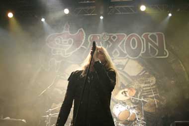 Saxon-live